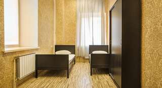 Гостиница Ussuri-Hostel Екатеринбург Кровать в двухместном номере с двумя отдельными кроватями-2