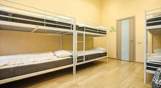 Гостиница Ussuri-Hostel Екатеринбург Место на двухъярусной кровати в общем 8-местном номере для мужчин-4