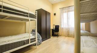 Гостиница Ussuri-Hostel Екатеринбург Место на двухъярусной кровати в общем 8-местном номере для мужчин-2